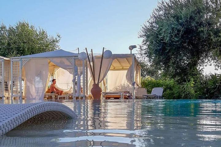 Hotel with Pool