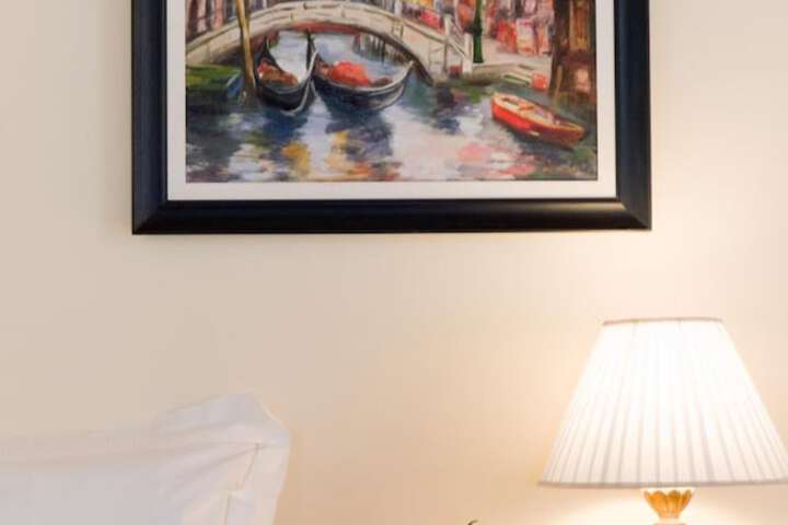 Room 10 of 50