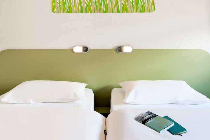 Room 3 of 21