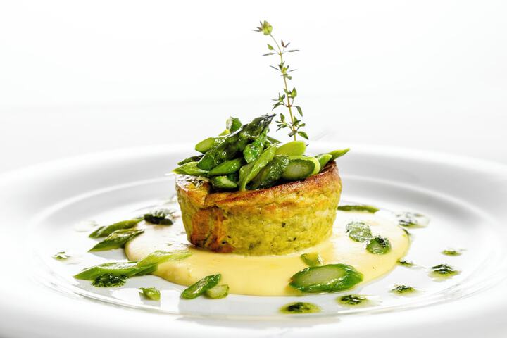 Dining 34 of 62