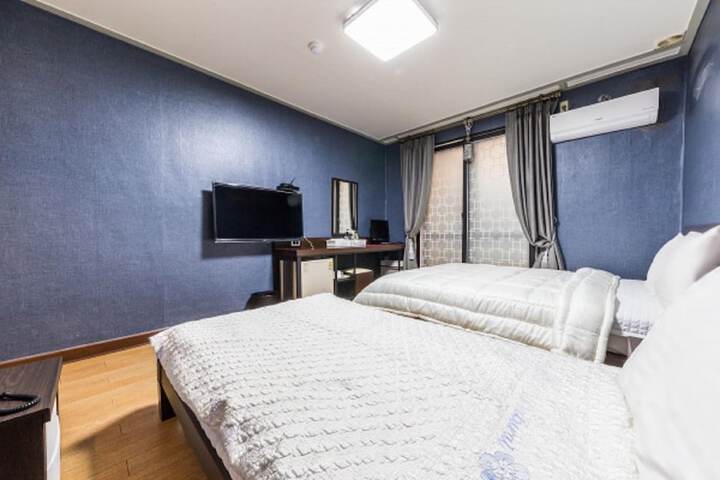 Room 20 of 52