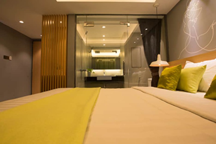 Room 7 of 30