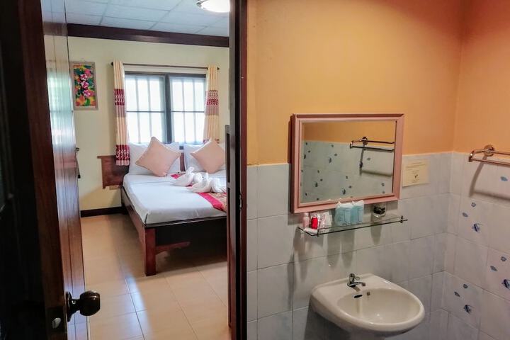 Room 74 of 137