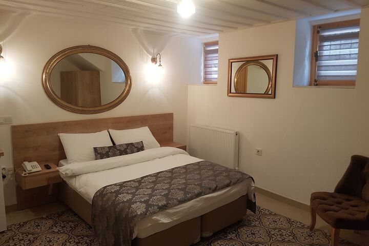 Room 14 of 62
