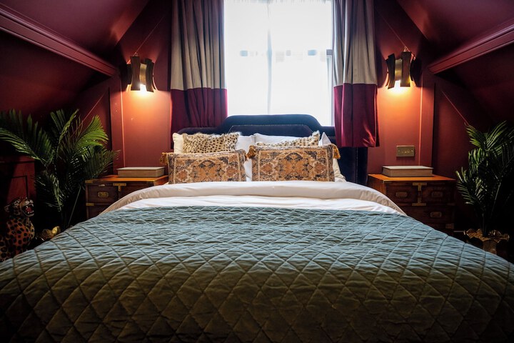 Room 4 of 39