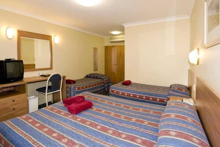 Room 6 of 29