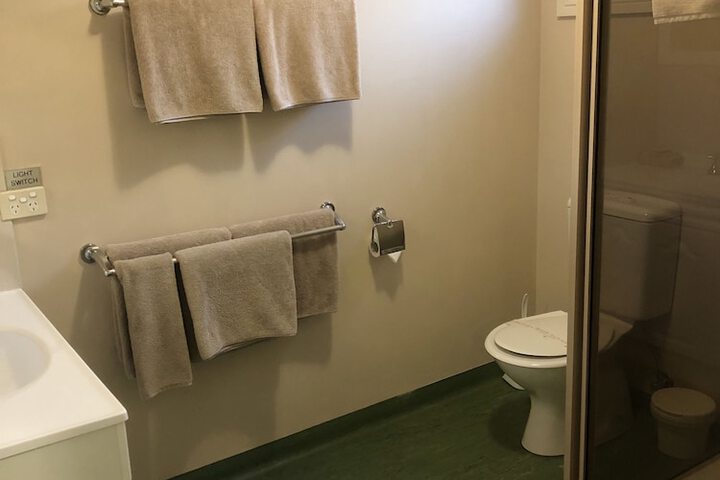 Room 32 of 45