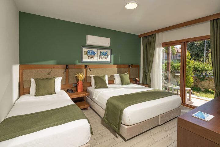 Room 40 of 122