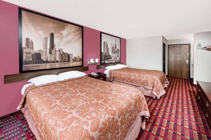 Double Accessible Queen Size Bed (4 of 5)