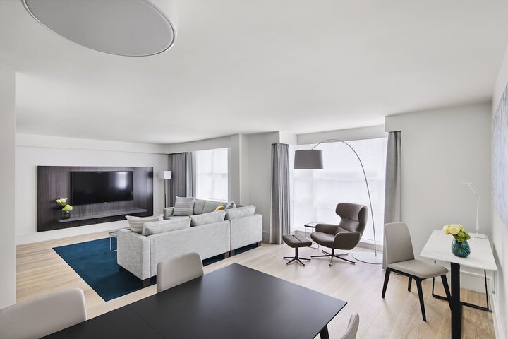 Room 112 of 250