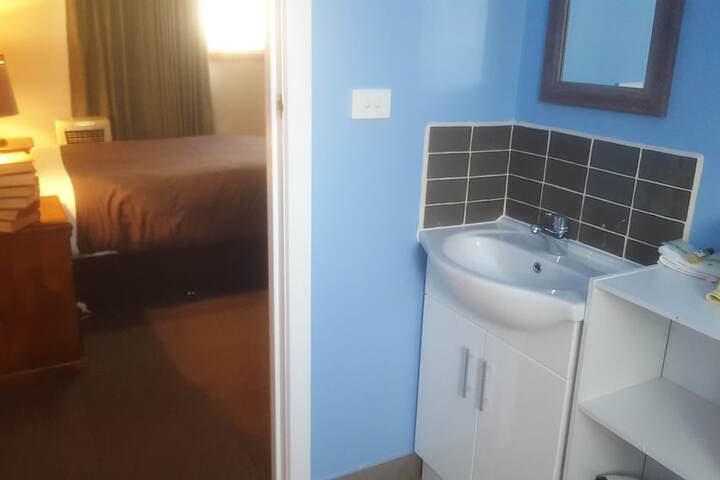 Room 29 of 40