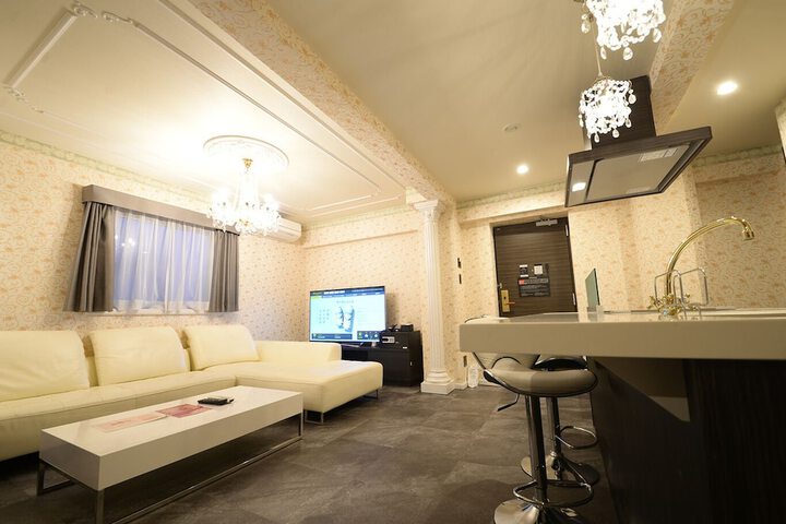 Room 50 of 103
