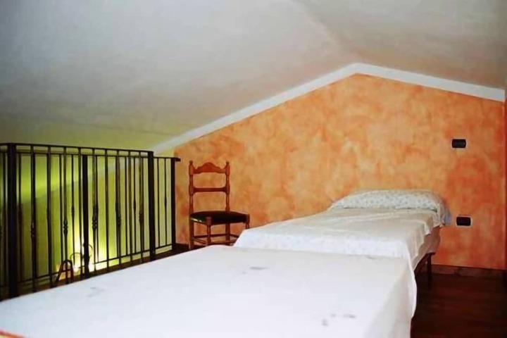 Room 11 of 65