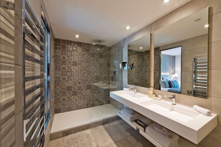 Clean Restrooms
