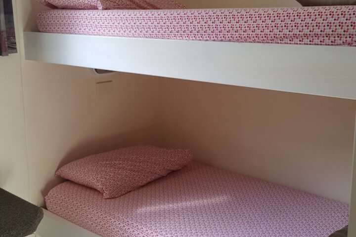 Room 16 of 48