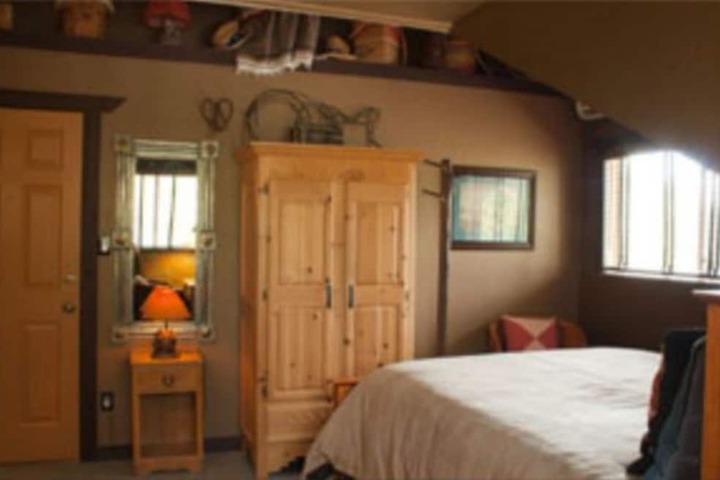 Room 8 of 150