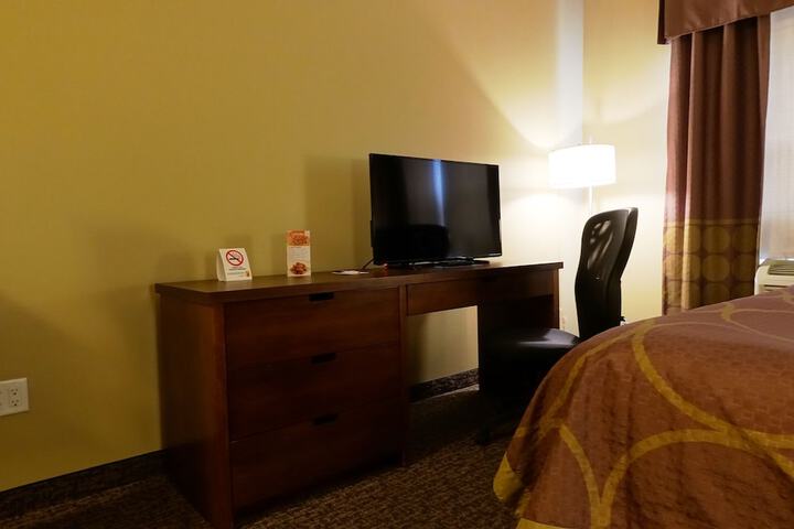 Room 25 of 47