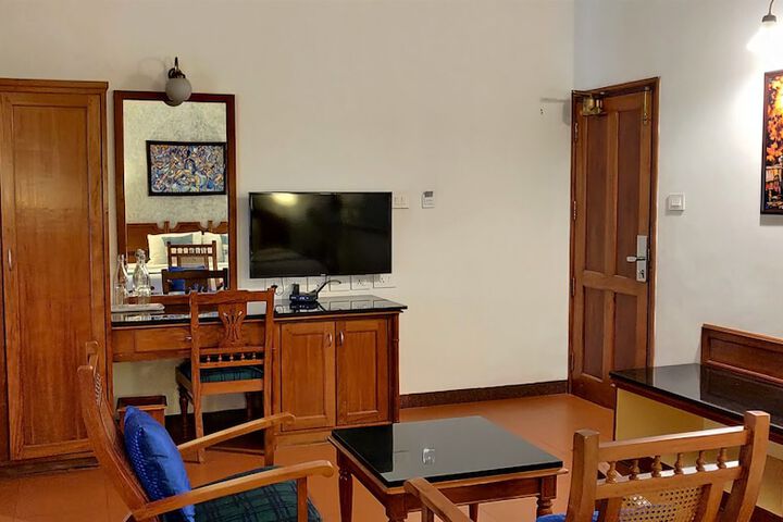 Room 9 of 144