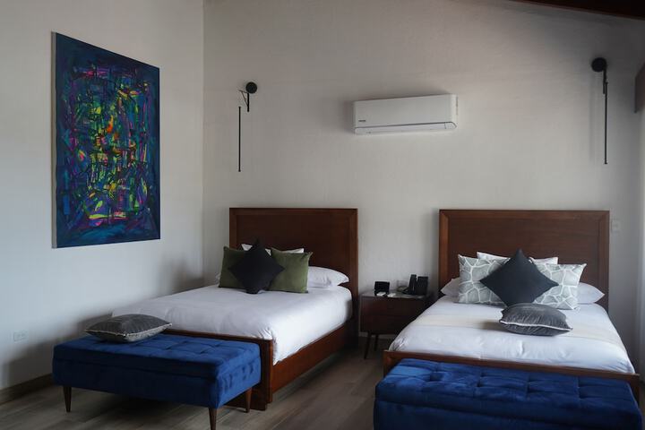 Room 29 of 34