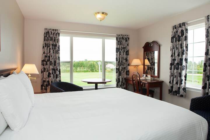 Room 8 of 24