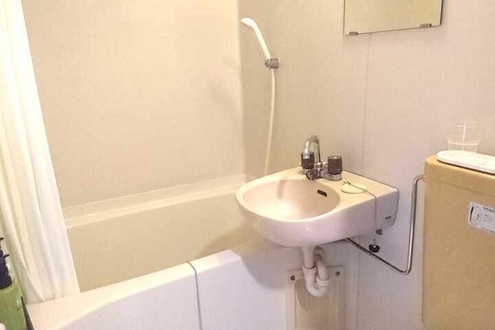 Room 15 of 29
