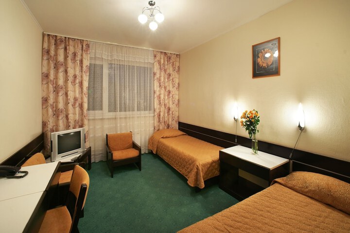 Room 35 of 120