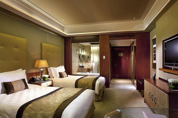 Room 40 of 70