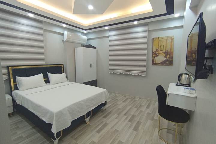 Room 5 of 26