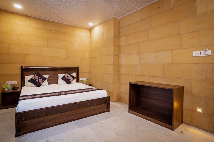 Room 19 of 73