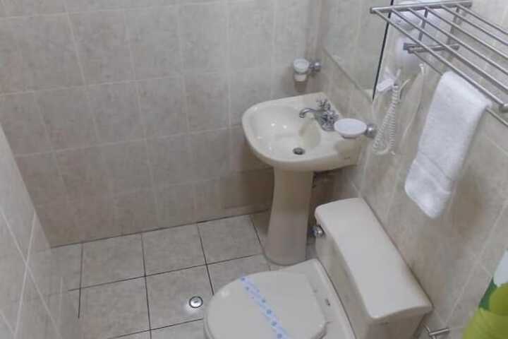Room 210 of 284