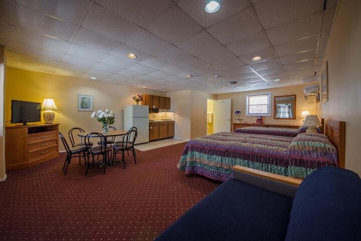 Room 9 of 25
