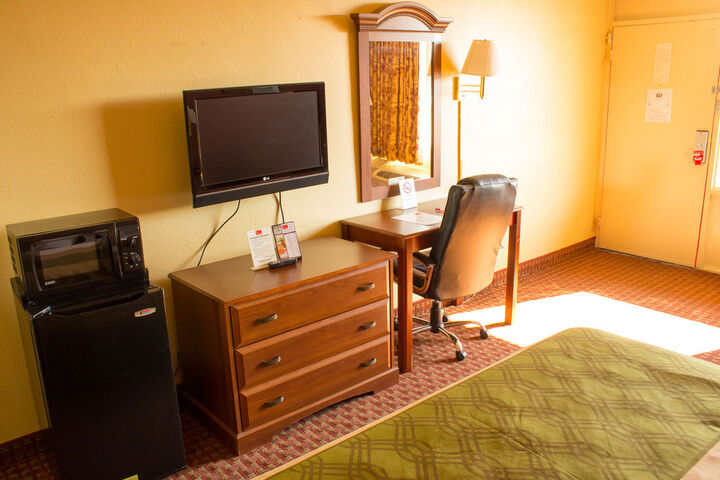 Room 7 of 28