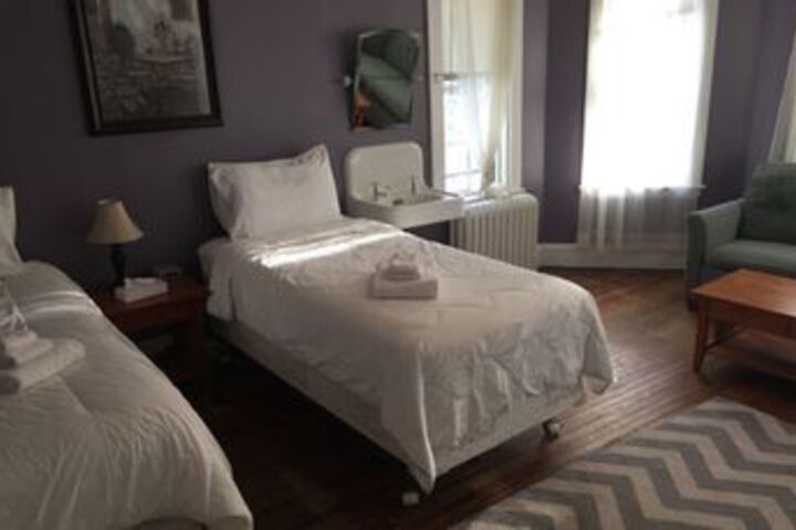 Room 37 of 48