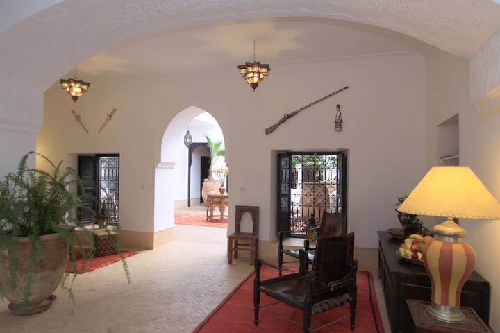 Entrance & Lobby