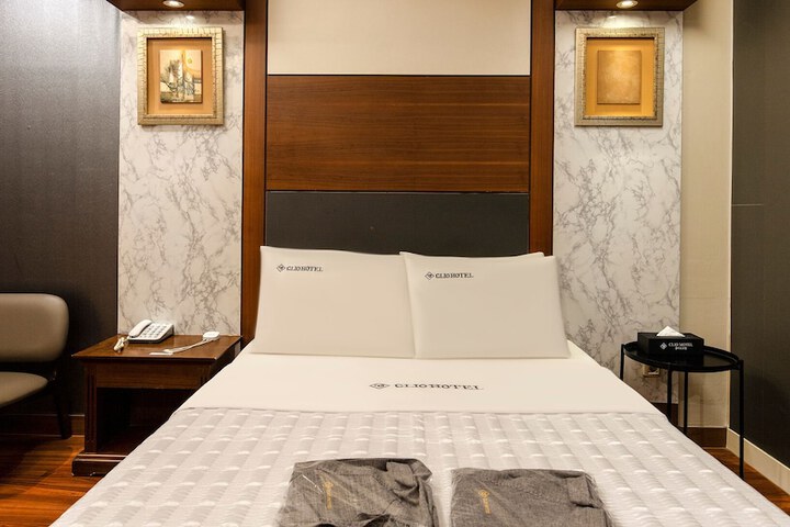 Room 7 of 21