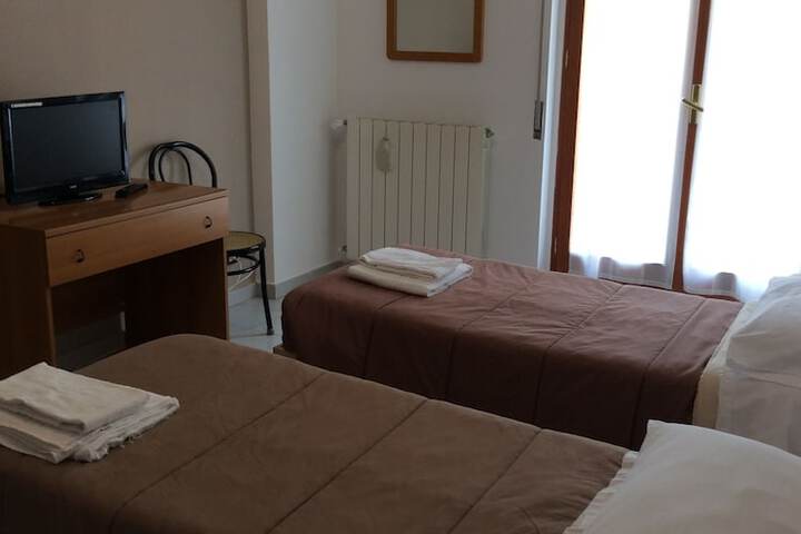 Room 4 of 14