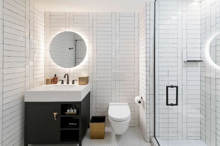 Bathroom shower