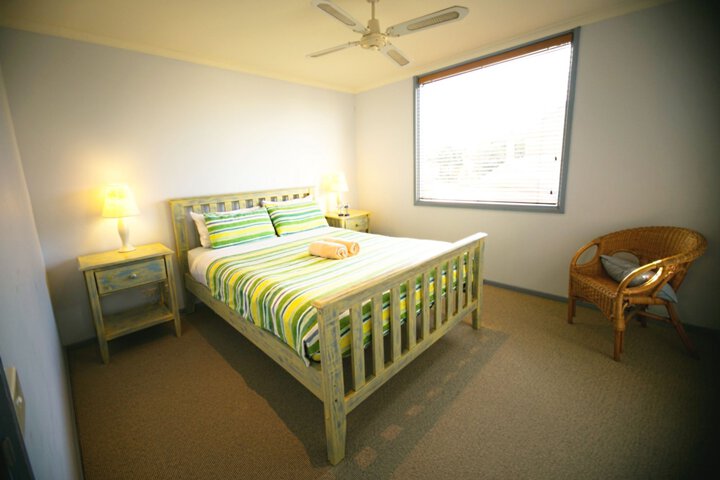 Room 27 of 105