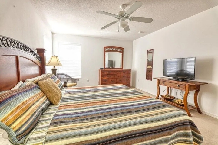 Room 4 of 14