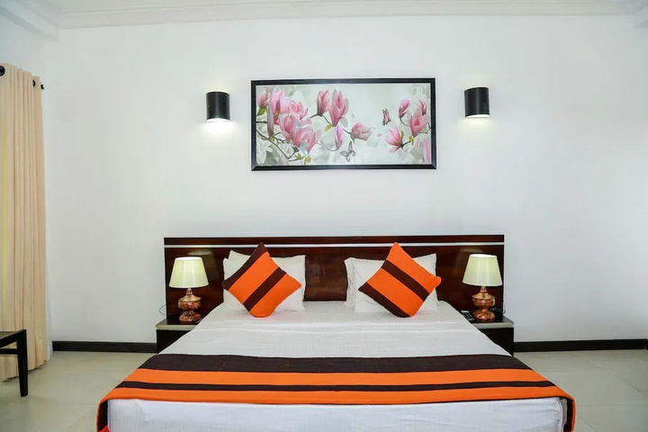 Room 5 of 21