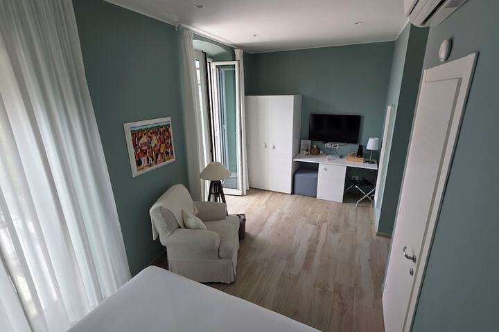 Room 27 of 58