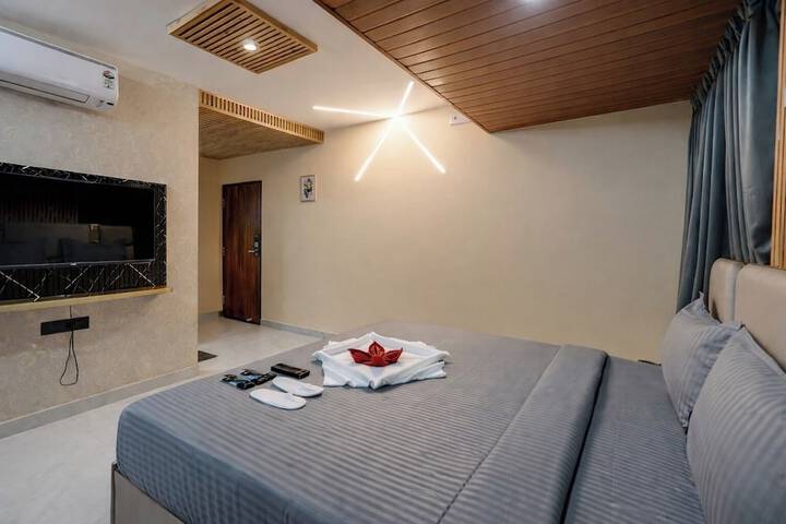 Room 9 of 35