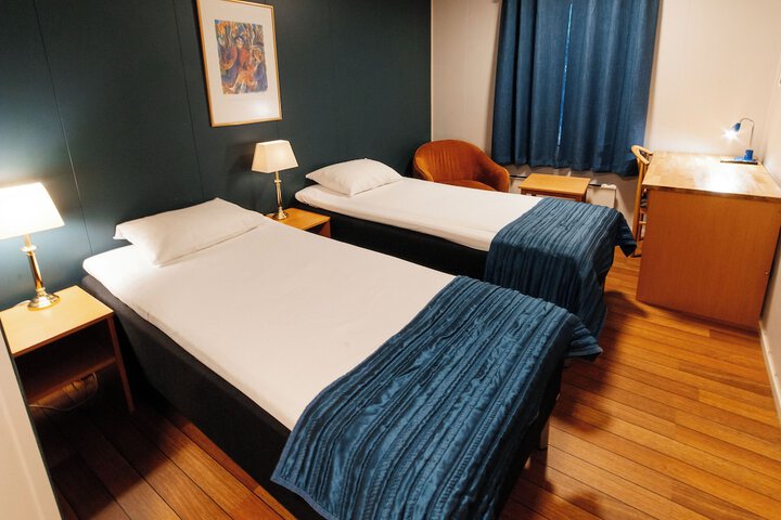 Room 32 of 199