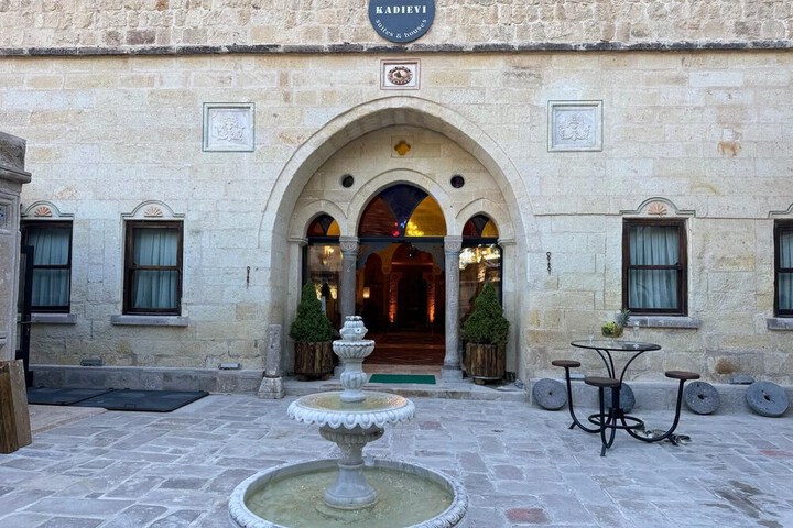 Hotel Exterior 74 of 75