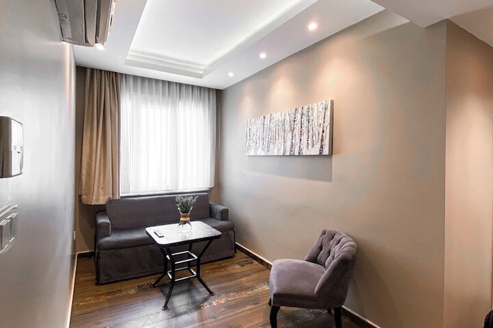 Room 34 of 59
