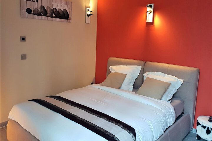 Room 7 of 34