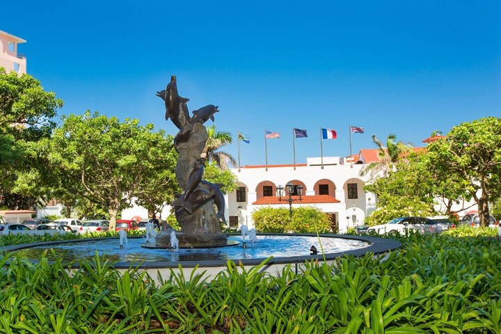 Hotel Exterior 15 of 22