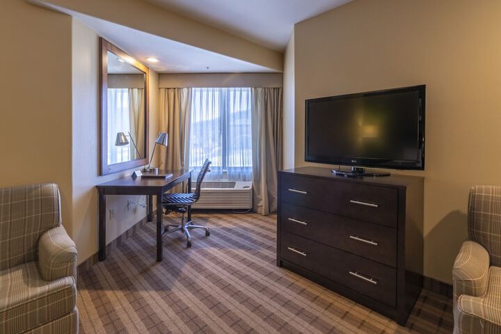 Double Executive King Bed (3 of 4)