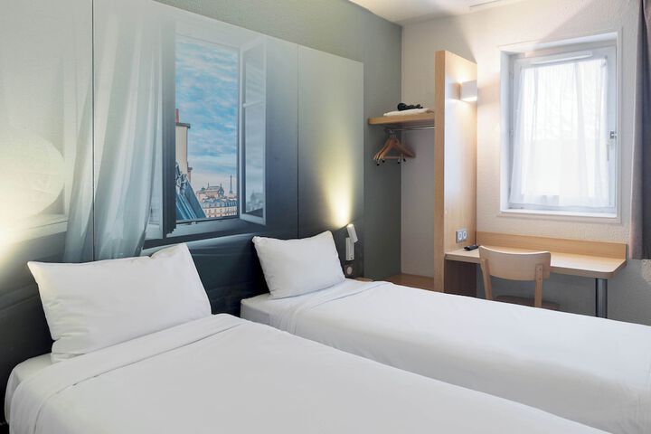Room 14 of 29