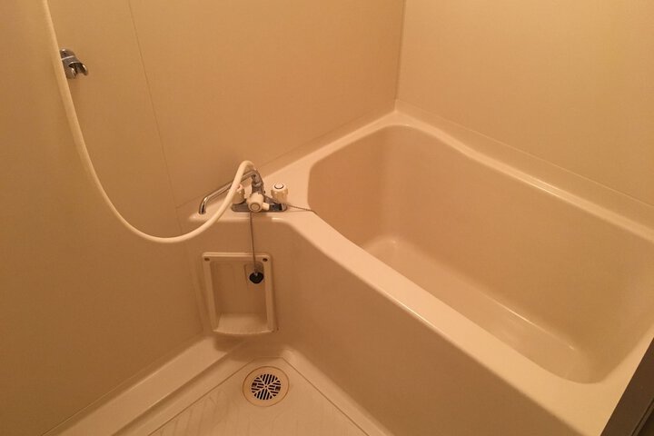 Room 10 of 29